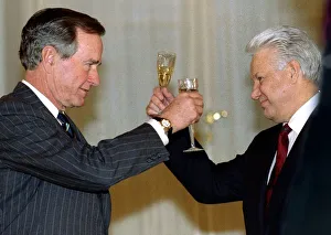 US President George Bush toasts Russian President Boris yeltsin in Moscow January US President George Bush toasts Russian President Boris yeltsin in Moscow January