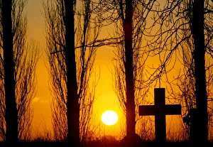 United kingdom/sun sets st peters church graveyard swepstone United kingdom/sun sets st peters church graveyard swepstone