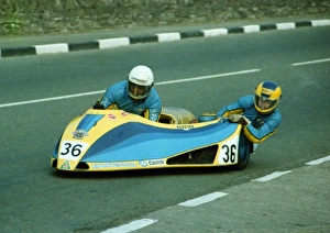 1980s Motorsport Images Prints: 1982 72-32i