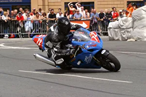 Andy Wallace (Suzuki) 2004 Production 1000 TT Andy Wallace (Suzuki) 2004 Production 1000 TT