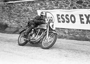 Images Dated 17th September 2013: Dave Chadwick (Norton) 1954 Senior Clubman TT