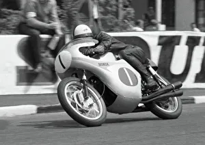 Derek Minter winning the 1962 Lightweight TT Derek Minter winning the 1962 Lightweight TT
