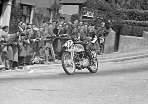 Freddie Fairbairn on Bray Hill: 1950 Senior TT Freddie Fairbairn on Bray Hill: 1950 Senior TT