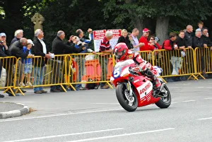 Ian Richards (Yamaha) 2013 Classic TT Lap of Honour Ian Richards (Yamaha) 2013 Classic TT Lap of Honour