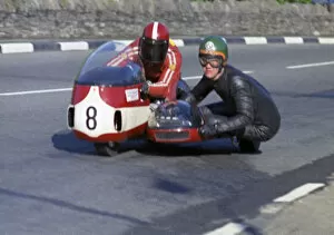 Alex Macfadzean Collection: John Barker & Alex Macfadzean (Devimead BSA) 1973 750 Sidecar TT TT