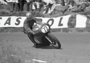 John Gabites at Signpost Corner: 1962 Senior TT John Gabites at Signpost Corner: 1962 Senior TT