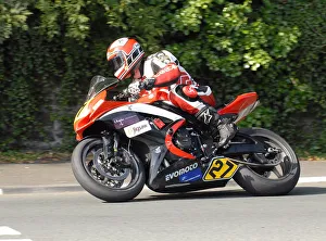 Jon Kennaugh (Suzuki) 2010 Senior Manx Grand Prix Jon Kennaugh (Suzuki) 2010 Senior Manx Grand Prix
