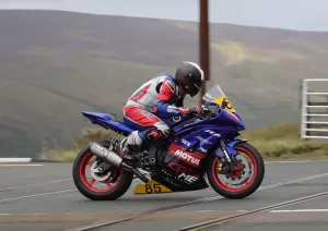 Chris Stuart (Yamaha) 2019 Senior Manx Grand Prix Print
