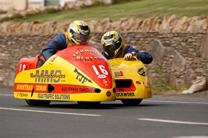 Mike Cookson & Kevin Morgan (Shelbourne Honda) 2004 Sidecar TT Mike Cookson & Kevin Morgan (Shelbourne Honda) 2004 Sidecar TT