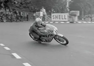 Mike Hailwood at Quarter Bridge: 1966 Lightweight TT Mike Hailwood at Quarter Bridge: 1966 Lightweight TT