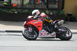 Olie Linsdell (Yamaha) 2010 Superstock TT Olie Linsdell (Yamaha) 2010 Superstock TT