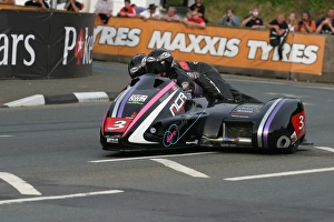 Simon Neary & Paul Knapton (LCR Honda) 2010 Sidecar A TT Simon Neary & Paul Knapton (LCR Honda) 2010 Sidecar A TT