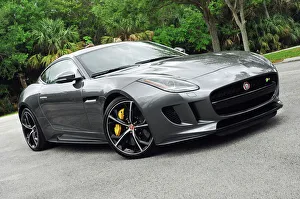 Jaguar F-Type R AWD Coupe, 2016, Grey, metallic Jaguar F-Type R AWD Coupe, 2016, Grey, metallic
