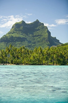 Bora Bora, Society Islands, French Polynesia, South Pacific Bora Bora, Society Islands, French Polynesia, South Pacific