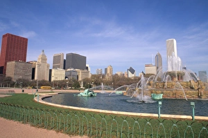 Buckingham Fountain in Grant Park Downtown Chicago Illinois Buckingham Fountain in Grant Park Downtown Chicago Illinois