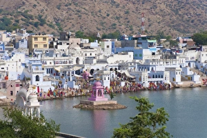 Buildings around Pushkar Lake, Pushkar, Rajasthan, India Buildings around Pushkar Lake, Pushkar, Rajasthan, India