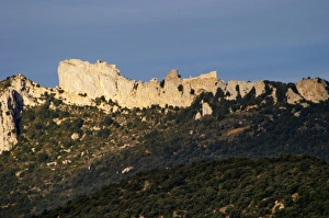 Chateau de Peyrepertuse. Chateau de Peyrepertuse. Hilltop Cathar fortification. Les Pays Chateau de Peyrepertuse. Chateau de Peyrepertuse. Hilltop Cathar fortification. Les Pays
