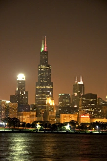 Chicago skyline and the Sears Tower at night, Illinois Chicago skyline and the Sears Tower at night, Illinois