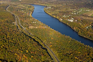 The Connecticut River in Holyoke and South Hadley, Massachusetts. Interstate 91 The Connecticut River in Holyoke and South Hadley, Massachusetts. Interstate 91