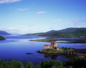 Eilean Donan Castle, Dornie, Highlands, Scotland Eilean Donan Castle, Dornie, Highlands, Scotland