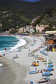 Europ; Italy; Cinque Terre; Monterosso; Vacationers enjoing the Beach at Monterosso Europ; Italy; Cinque Terre; Monterosso; Vacationers enjoing the Beach at Monterosso