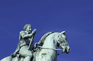 Europe, France, Paris. Ile de la Cite. Statue of King Henri IV Europe, France, Paris. Ile de la Cite. Statue of King Henri IV