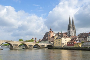 Europe, Germany, Bavaria, Regensberg, Regan River Europe, Germany, Bavaria, Regensberg, Regan River