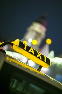 Germany, Berlin, Mitte, Gendarmenmarkt, Christmas market, taxi with Deutscher Dom, dusk Germany, Berlin, Mitte, Gendarmenmarkt, Christmas market, taxi with Deutscher Dom, dusk