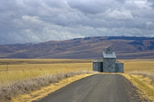 Gravel Road leading up to Grain elevators in Eastern Oregon off of Hwy. 395 south Gravel Road leading up to Grain elevators in Eastern Oregon off of Hwy. 395 south