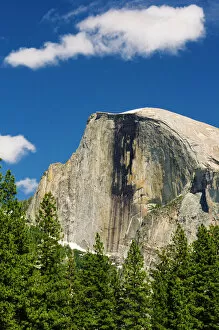 Images Dated 26th May 2011: Half Dome, Yosemite National Park, California USA