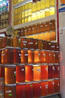 Honey jars in the fish market in Beyoglu, Istanbul, Turkey Honey jars in the fish market in Beyoglu, Istanbul, Turkey
