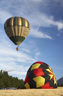 Hot Air Balloons near Wanaka, South Island, New Zealand Hot Air Balloons near Wanaka, South Island, New Zealand