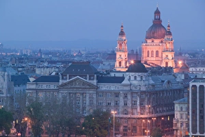 HUNGARY-Budapest: St. Stephens Basilica / Evening HUNGARY-Budapest: St. Stephens Basilica / Evening