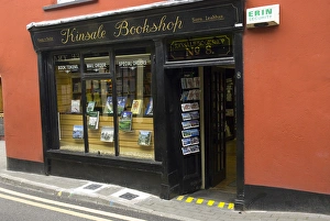 IRELAND, County Cork, Kinsale. Kinsale bookshop IRELAND, County Cork, Kinsale. Kinsale bookshop