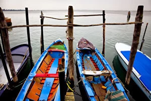 Images Dated 4th January 2008: Italy, Burano. Moored boats. Credit as: Jim Nilsen / Jaynes Gallery / DanitaDelimont. com