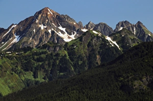 Larabee Mountain and Border Peak from Heather Meadows Visitor Center, Mount Baker Larabee Mountain and Border Peak from Heather Meadows Visitor Center, Mount Baker