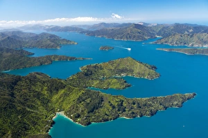 Lochmara Bay (bottom), Double Bay (right), Torea Bay (left) and Queen Charlotte Sound Lochmara Bay (bottom), Double Bay (right), Torea Bay (left) and Queen Charlotte Sound