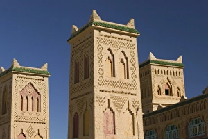 MOROCCO, Middle Atlas, MIDELT: Casbah Style, Hotel Kasbah Asmaa Exterior MOROCCO, Middle Atlas, MIDELT: Casbah Style, Hotel Kasbah Asmaa Exterior