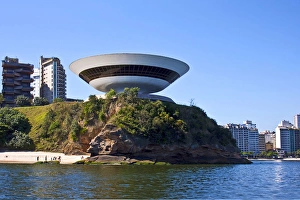 Museum of Contemporany Art (by Oscar Niemeyer) Museum of Contemporany Art (by Oscar Niemeyer)