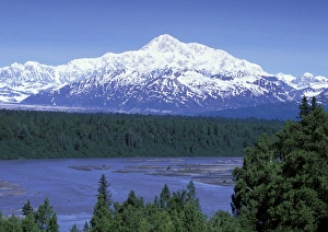 NA, USA, Alaska. Denali National Park. Mt McKinley (20, 320') and Chulitna River NA, USA, Alaska. Denali National Park. Mt McKinley (20, 320') and Chulitna River