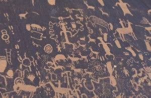 Images Dated 25th February 2004: NA, Utah, Canyonlands. Newspaper Rock State Historical Monument. Ancient petroglyphs