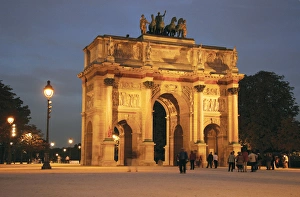 Neoclassical Art. Arch of Victory of The Carrousel. Napoleon Bonaparte ordered it Neoclassical Art. Arch of Victory of The Carrousel. Napoleon Bonaparte ordered it