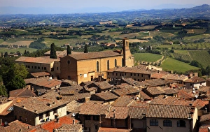 Old Tuscan Town Church Red Brick Roofs Countryside Vineyards San Gimignano Tuscany Italy Old Tuscan Town Church Red Brick Roofs Countryside Vineyards San Gimignano Tuscany Italy