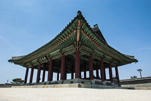 Pavillion in the Unesco world heritage sight the fortress of Suwon, South Korea Pavillion in the Unesco world heritage sight the fortress of Suwon, South Korea