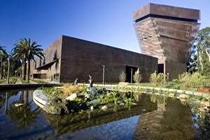 Photo of the de Young Art Museum in San Franciscos Golden Gate Park Photo of the de Young Art Museum in San Franciscos Golden Gate Park