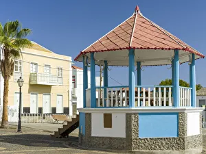 Praca 12 de Septembro. Sao Filipe, the capital of the island Praca 12 de Septembro. Sao Filipe, the capital of the island