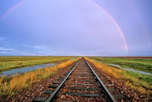 Images Dated 1st September 2006: Rainbow over railroad tracks near Fairfield Montana