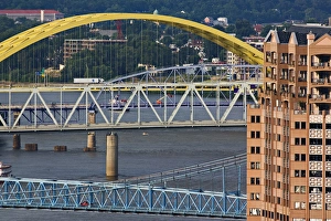 Series of bridges crossing Ohio Rvier between Covington, KY and Cincinnati, Ohio Series of bridges crossing Ohio Rvier between Covington, KY and Cincinnati, Ohio