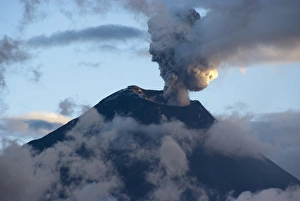 South America, Ecuador, Province Tungurahua, active volcano Tungurahua South America, Ecuador, Province Tungurahua, active volcano Tungurahua