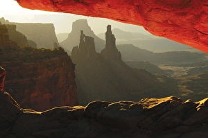 Sunrise; Mesa Arch; Canyonlands National Park; Utah; USA Sunrise; Mesa Arch; Canyonlands National Park; Utah; USA